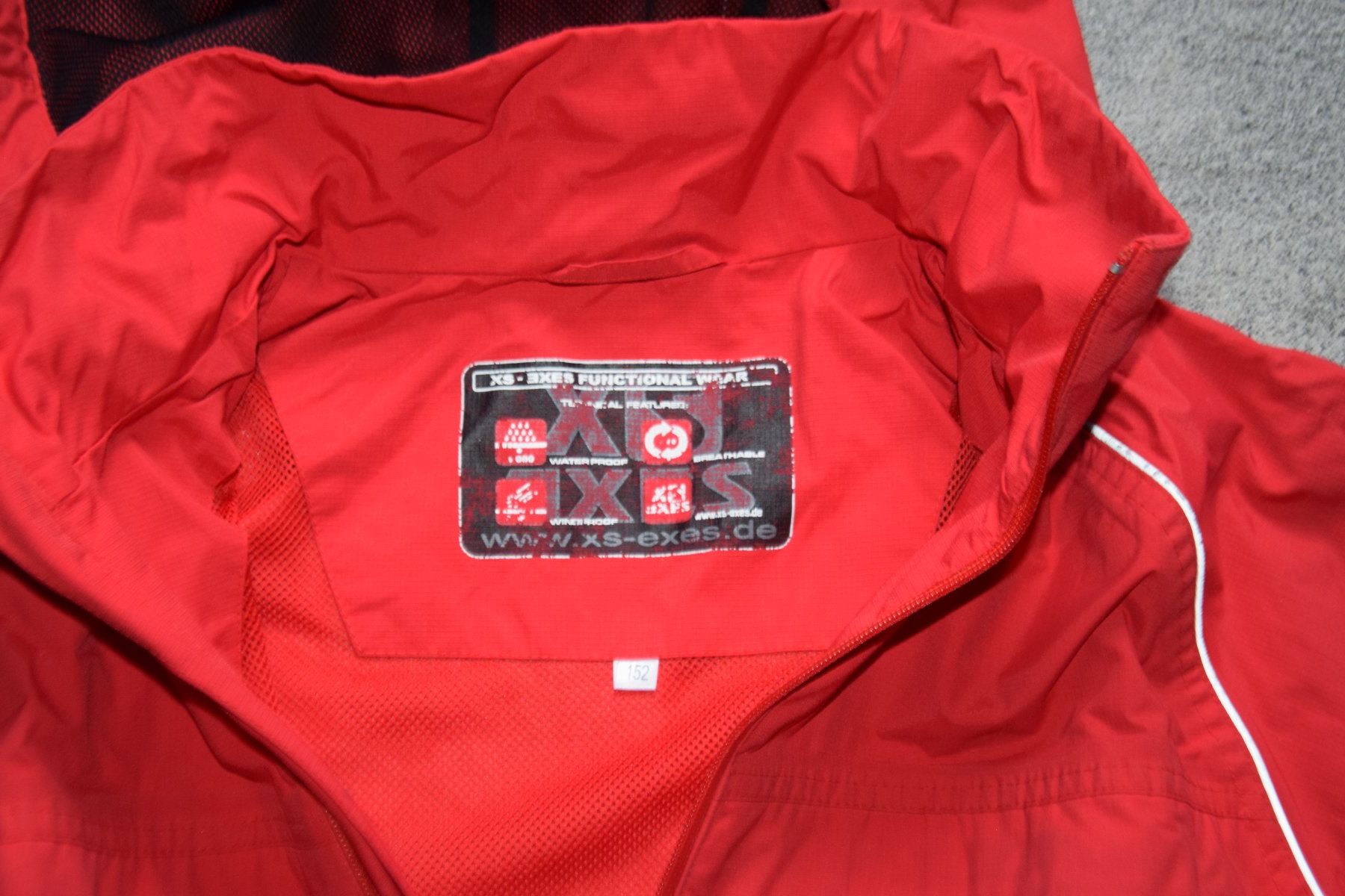 Giacche & Cappotti: Junge Wind&Regenjacke gr. 152/158 – Usato da Mezzovico venduto da finsteraar 1