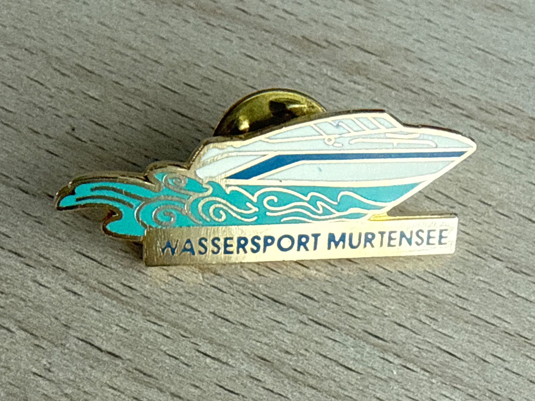 Plaketten & Abzeichen: Pin Wassersport Murtensee – Gebraucht aus Glattbrugg von Schweigmatt