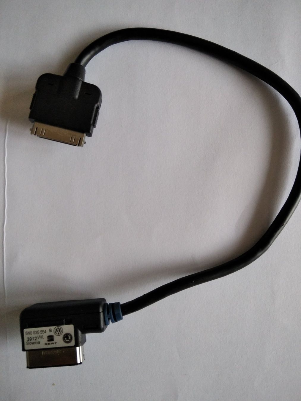 Unità & Adattatore: Adapter VW Seat Skoda Iphone Kabel – Usato da Kleindietwil venduto da kon_9nml