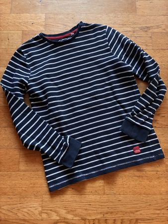 Schönes Langarmshirt Gr. 146/152
