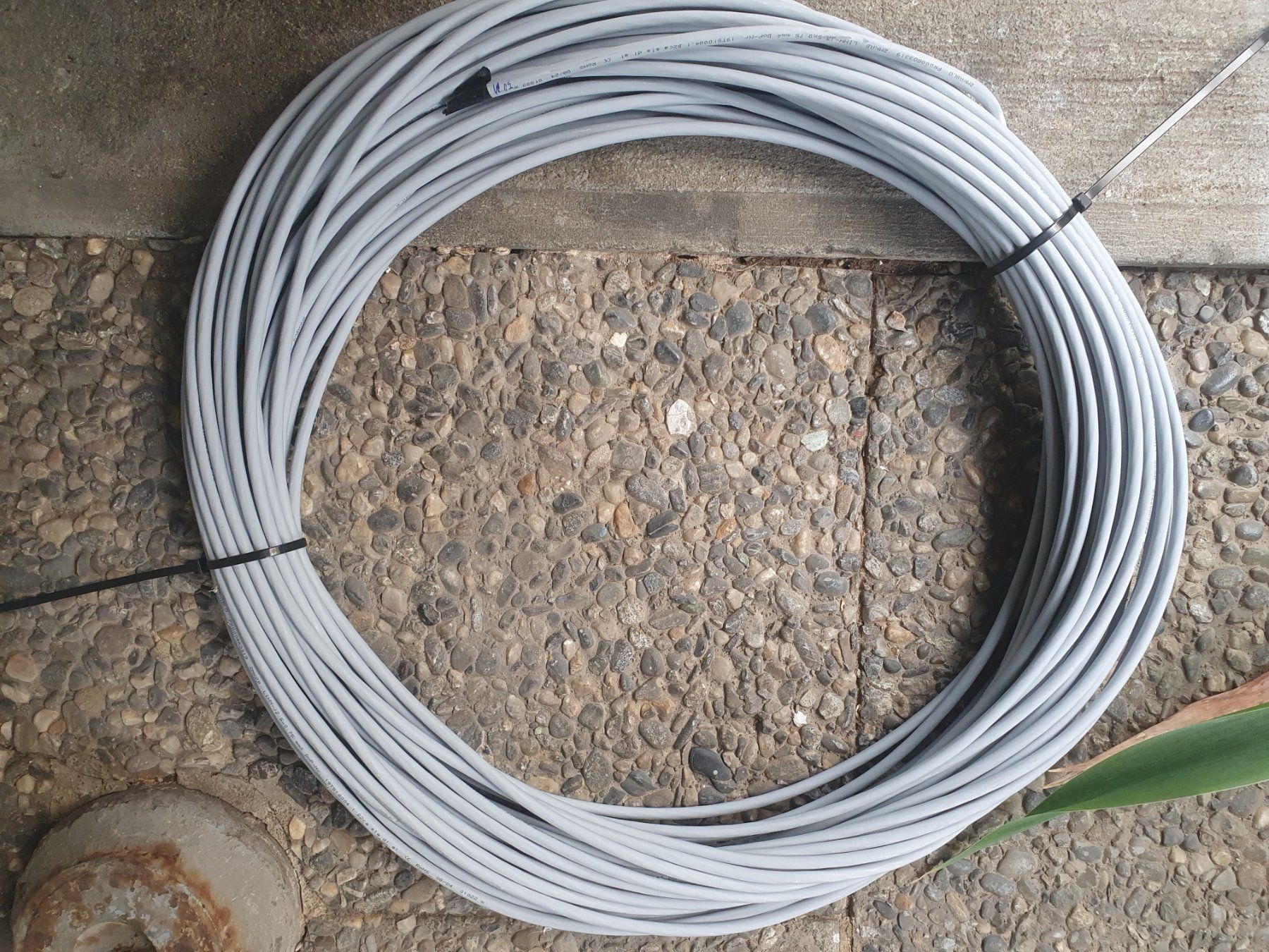 Cavi: Kabel 5x0.75 5G0.75 Litze Kabel halogenfrei 50m – Nuovo (secondo la descrizione) da Zürich venduto da eymen20