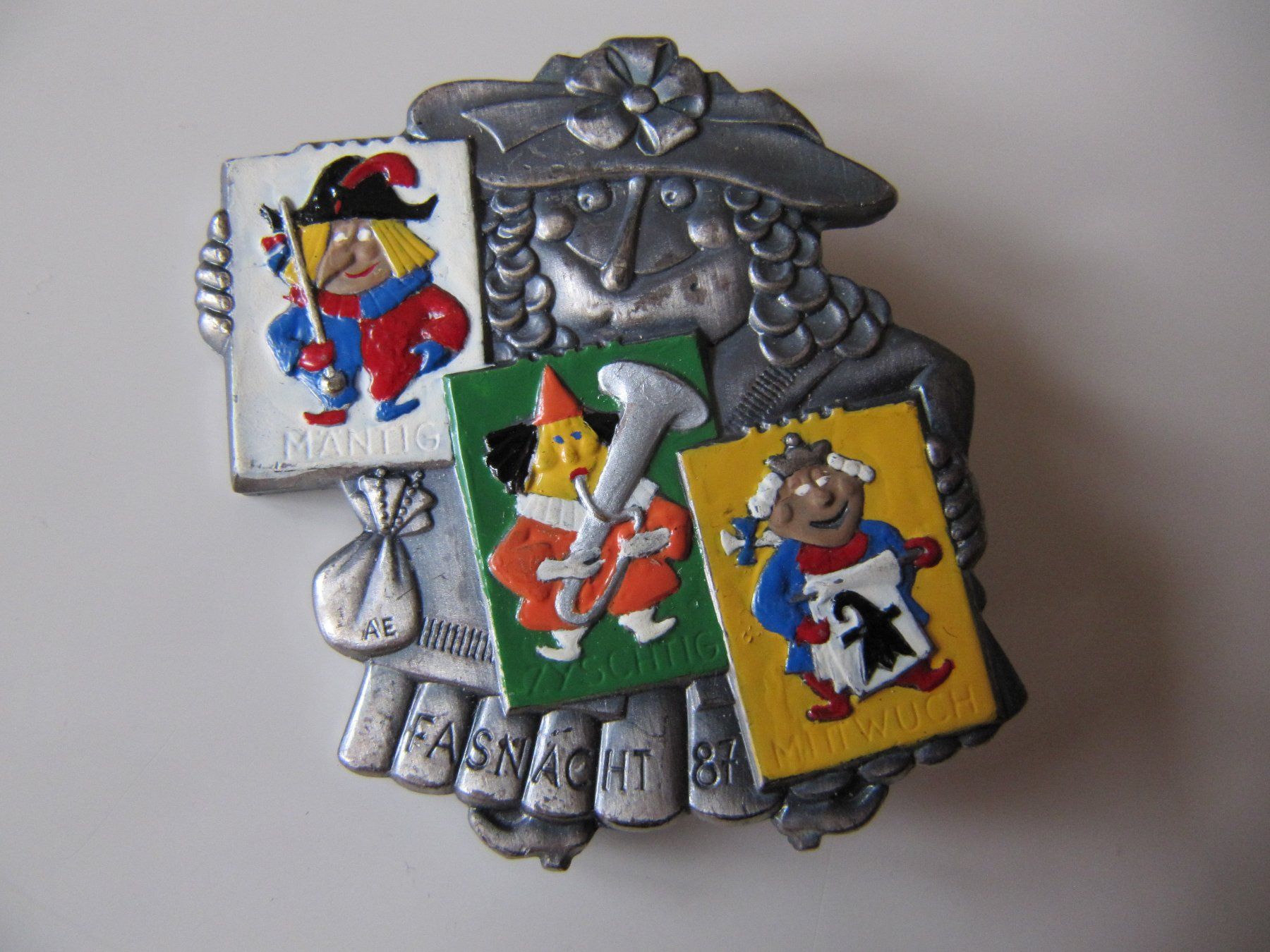 Basler Placchette & Badge: Handbemalte, Basler  Silber Blaggedde  1987 – Usato da Basel venduto da Ruben2210