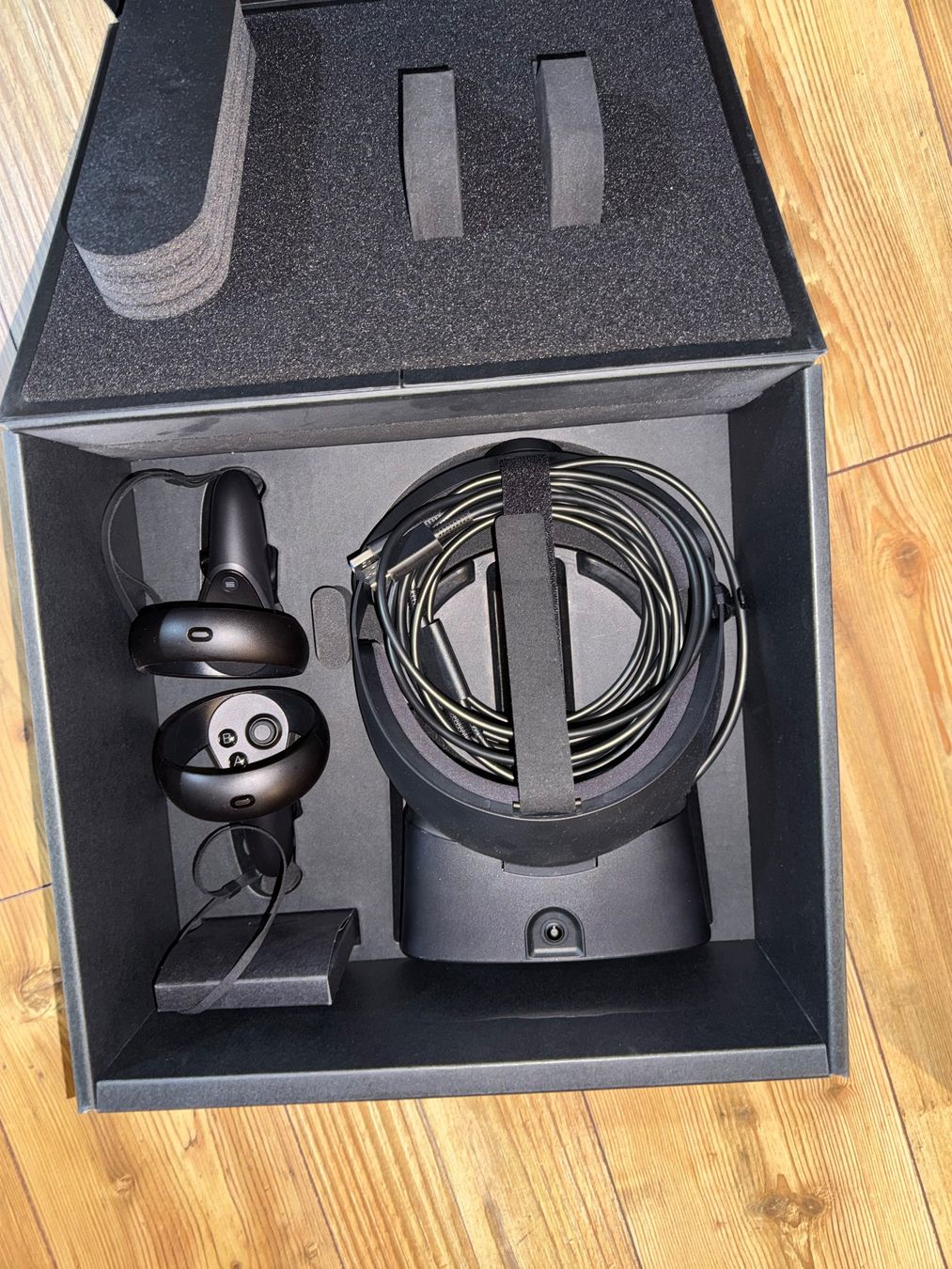 Meta VR Brille: Oculus Rift S – Gebraucht aus Flanthey von Titiara 1
