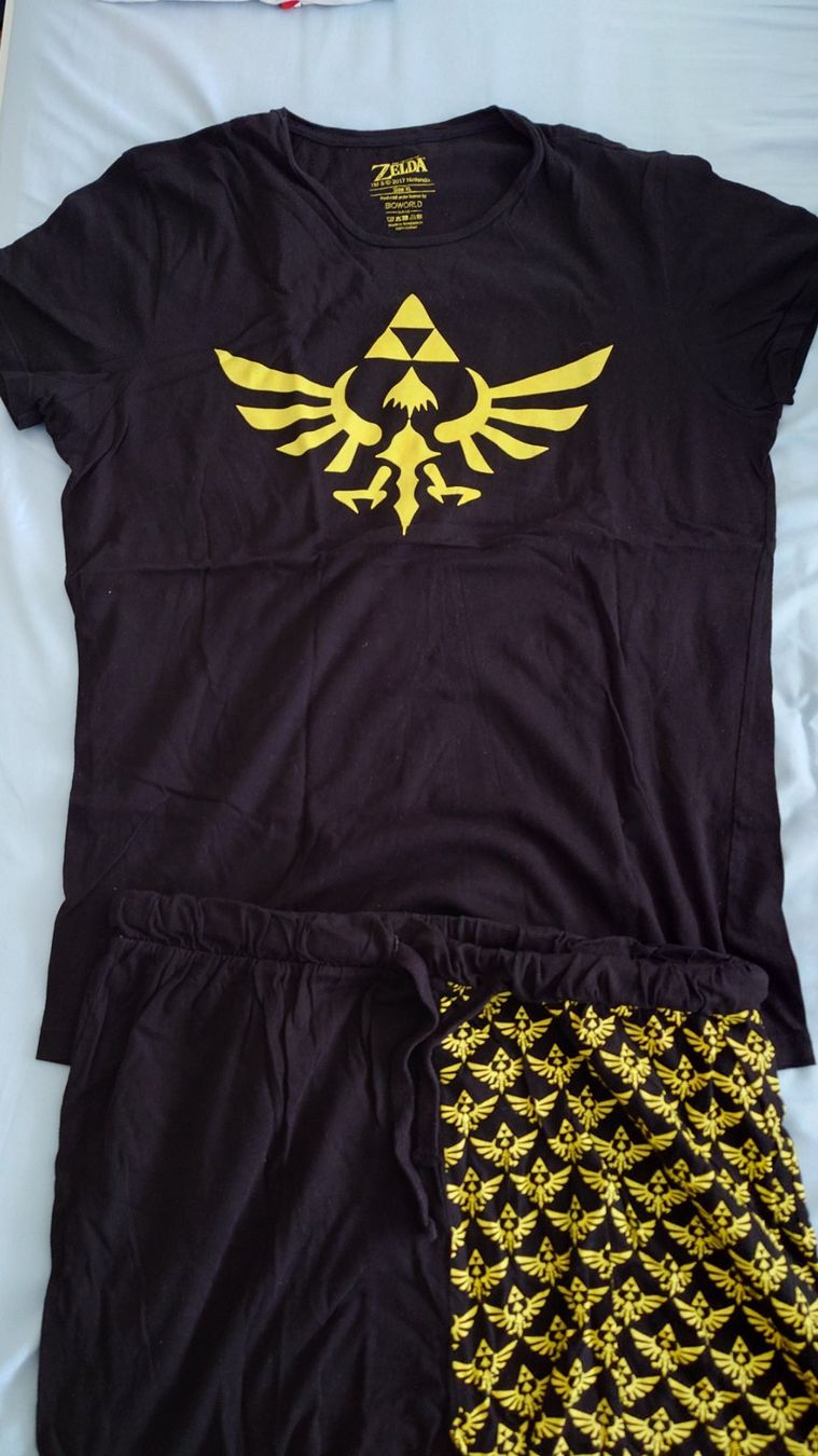Pigiami: Pyjama Zelda XL – Nuovo (secondo la descrizione) da Cugy VD venduto da Twinsen93