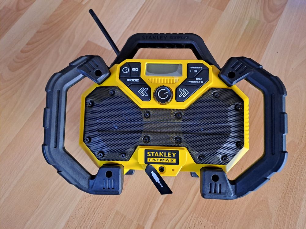 BAUSTELLE RADIO AKKU LADEGER T 18V FMCR001B Kaufen auf Ricardo