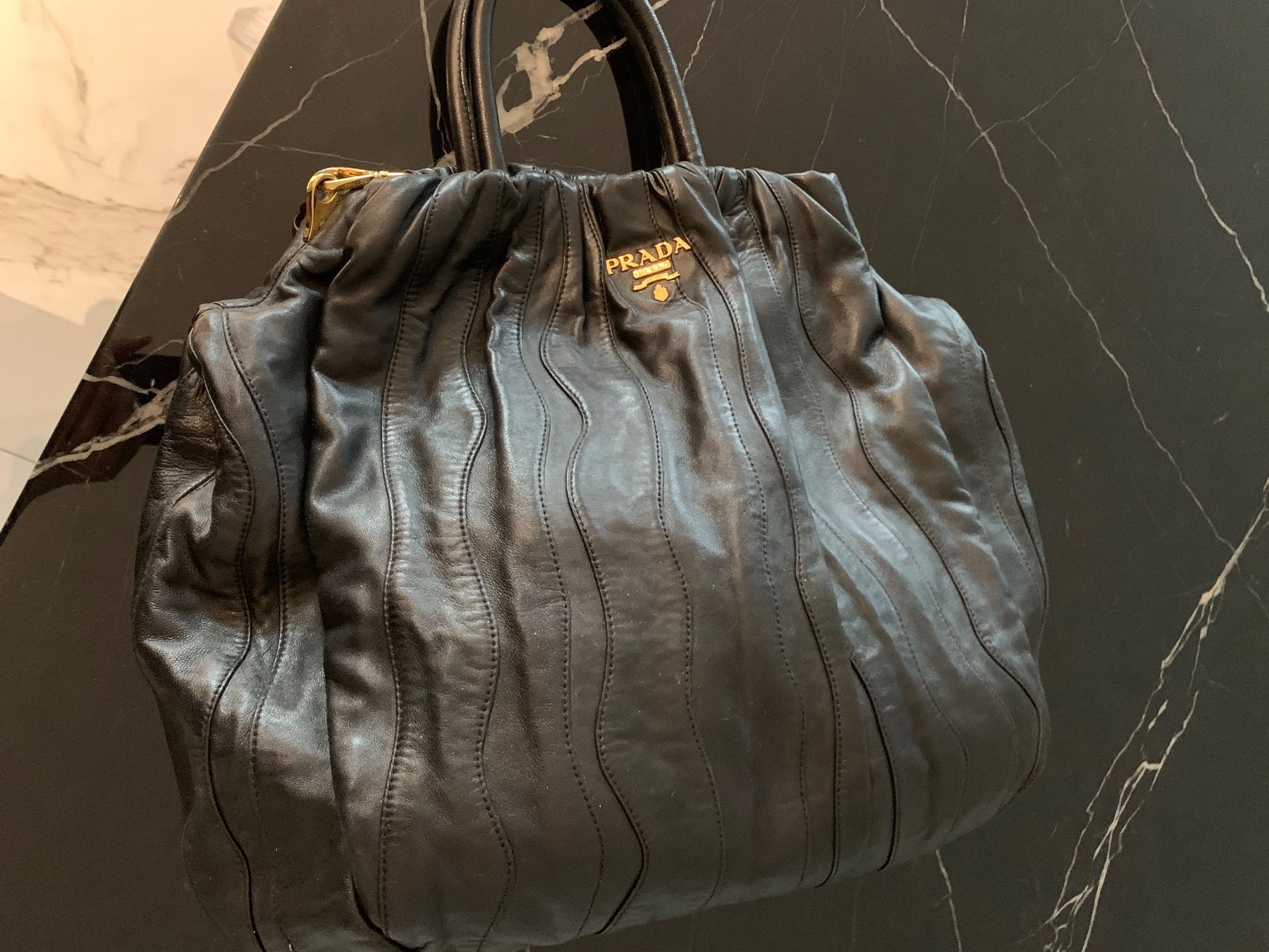 Prada Taschen für Damen: Tasche Prada – Gebraucht aus Lengnau von Zhanna110267