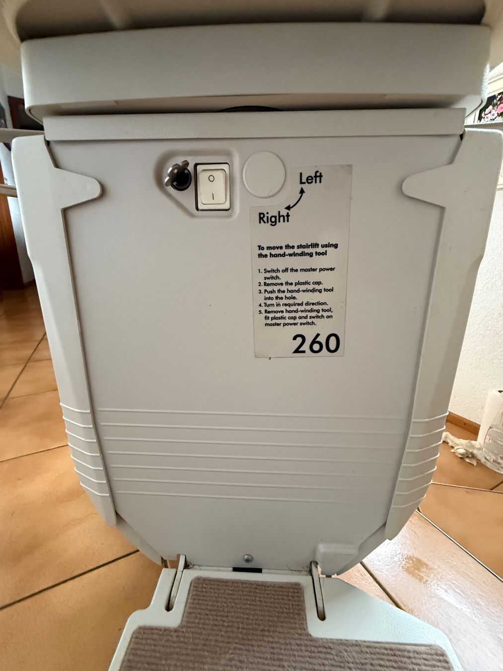 Attrezzature mediche: Montascale Stannah mod. 260 – Usato da Gordola venduto da heli-teck 4