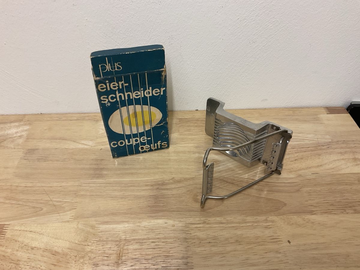 Elettrodomestici da cucina: Eierschneider metall coupe-oeufs mit Verpackung – Usato da Birsfelden venduto da inf_l2yy 1