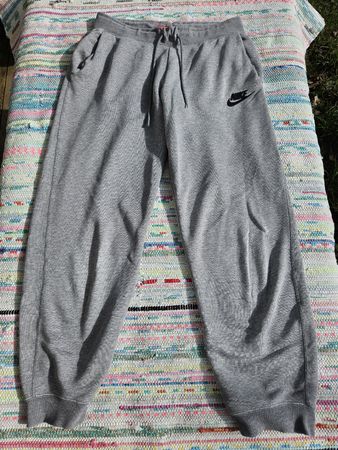 Graue Nike Jogginghose, Grösse M