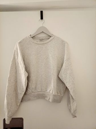 H&M Divided Sweatshirt
