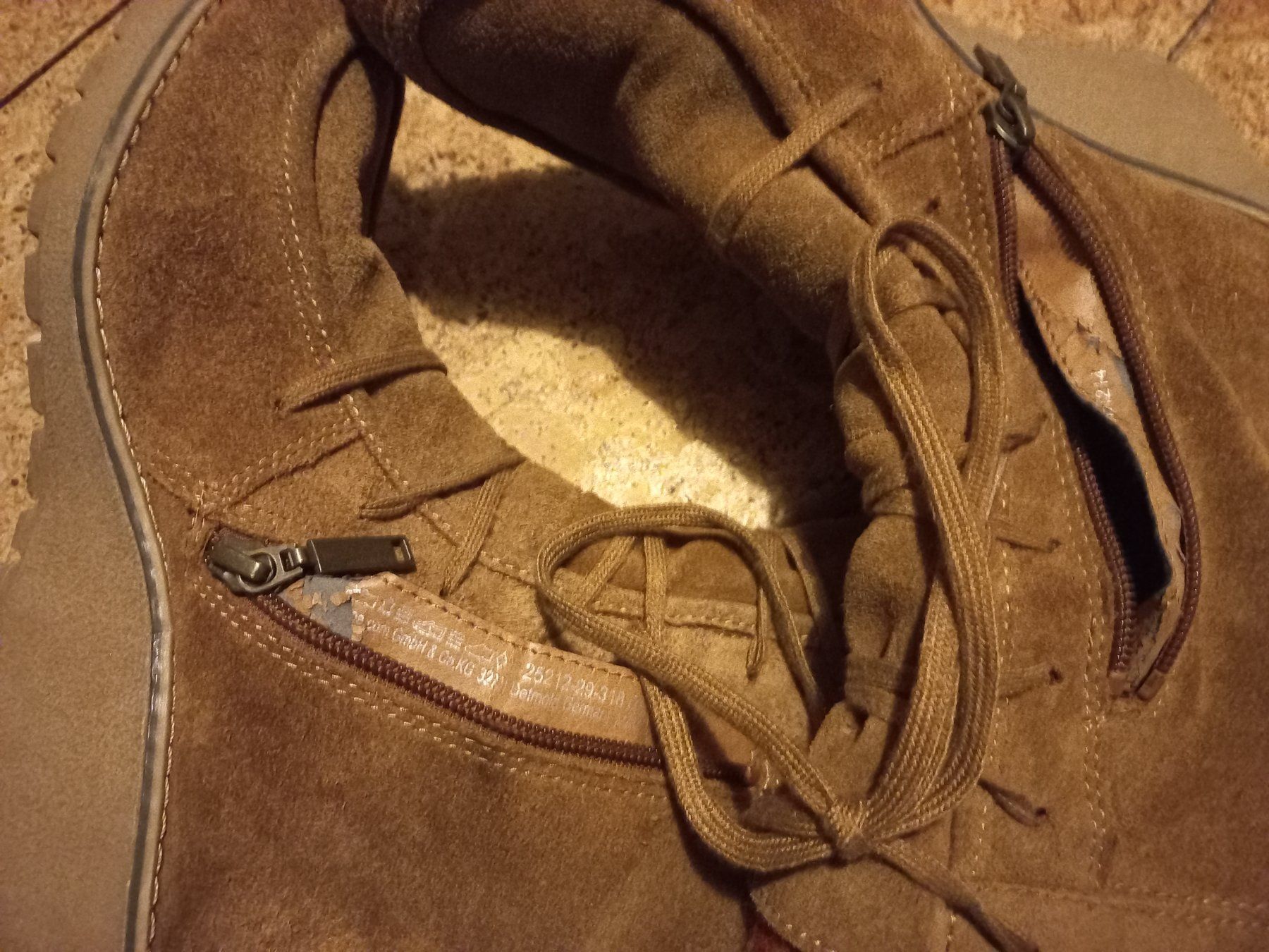 Scarpe da donna: Wedge Boots/Stiefel aus Wildleder – Nuovo (secondo la descrizione) da Oberuzwil venduto da venditum. 3