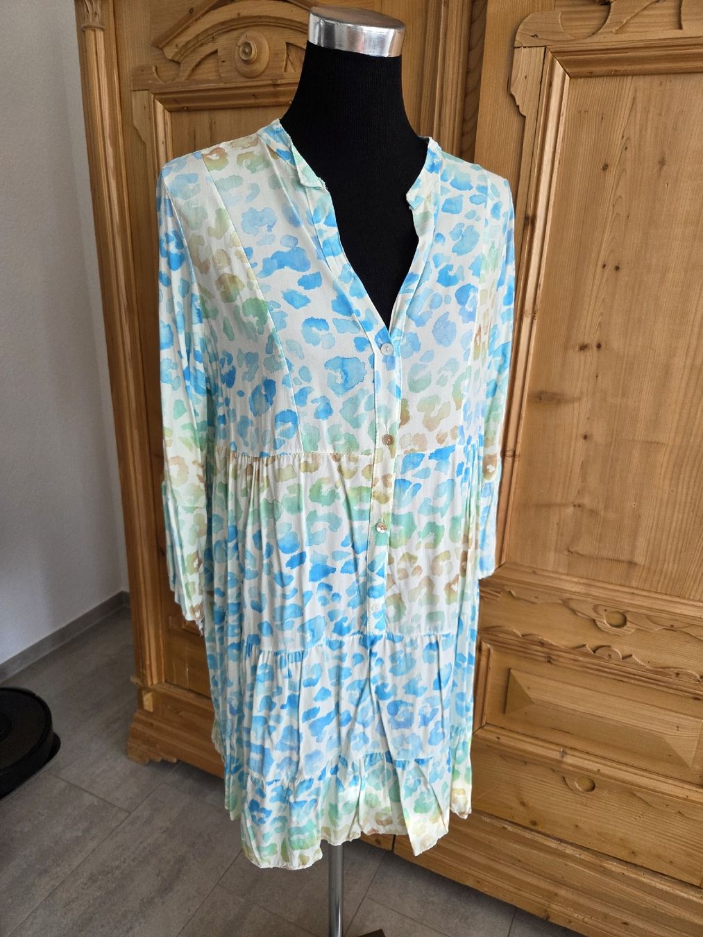 Robes: schönes Kleid – Neuf (Voir description) à Wiesendangen par Sinhuk 1