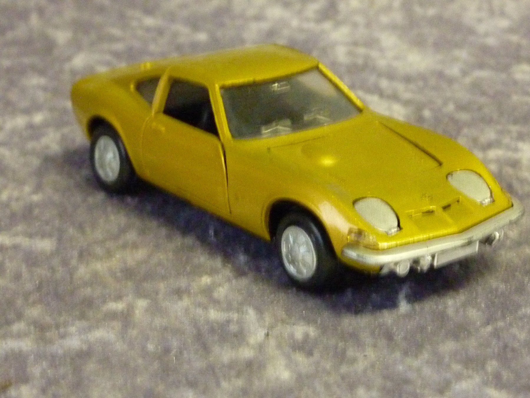 Gama Modellini d'auto: Opel GT 1:43 – Usato da Dürrenäsch venduto da modellautos4you 8