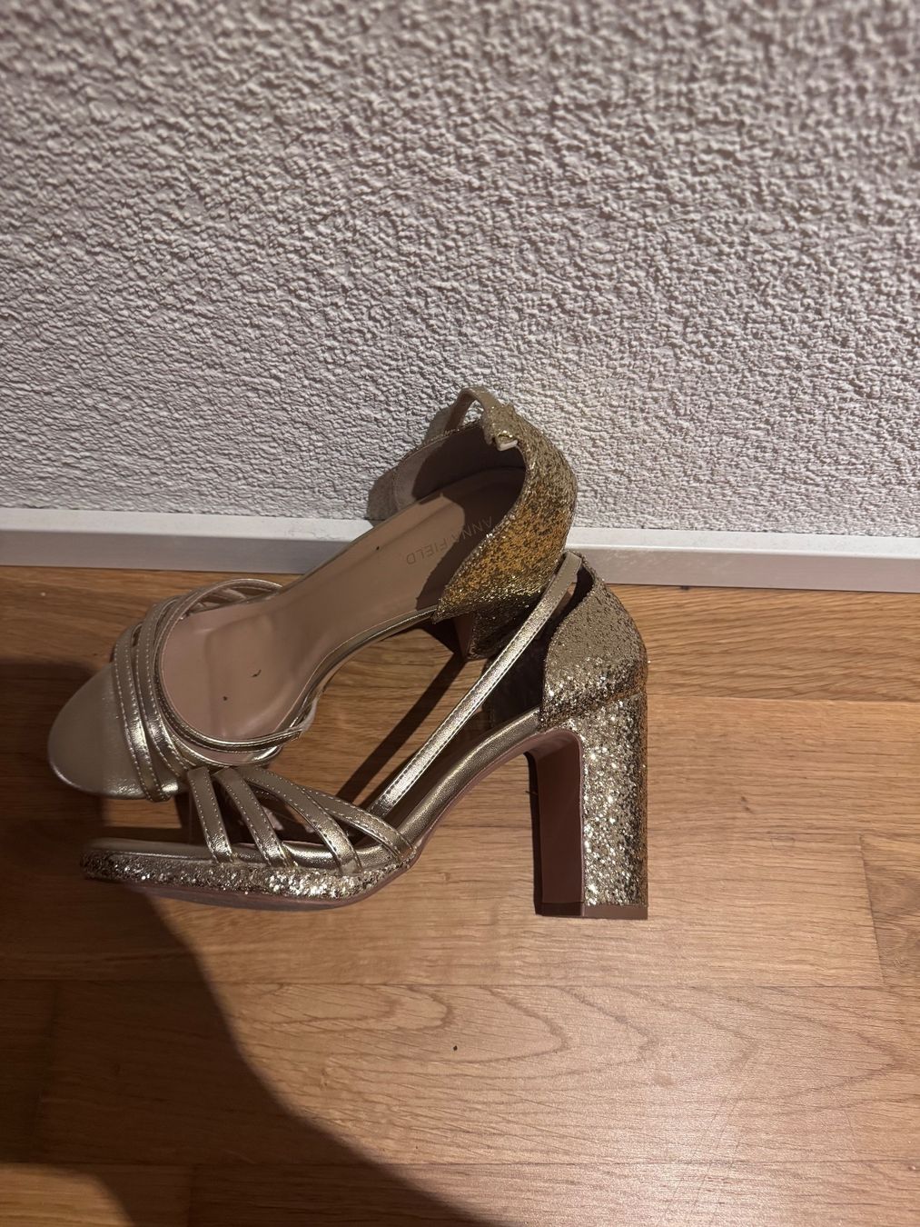 Anna Field Scarpe da donna: Gold Glitzer High Heels – Usato da Ostermundigen venduto da farfallina1606 1