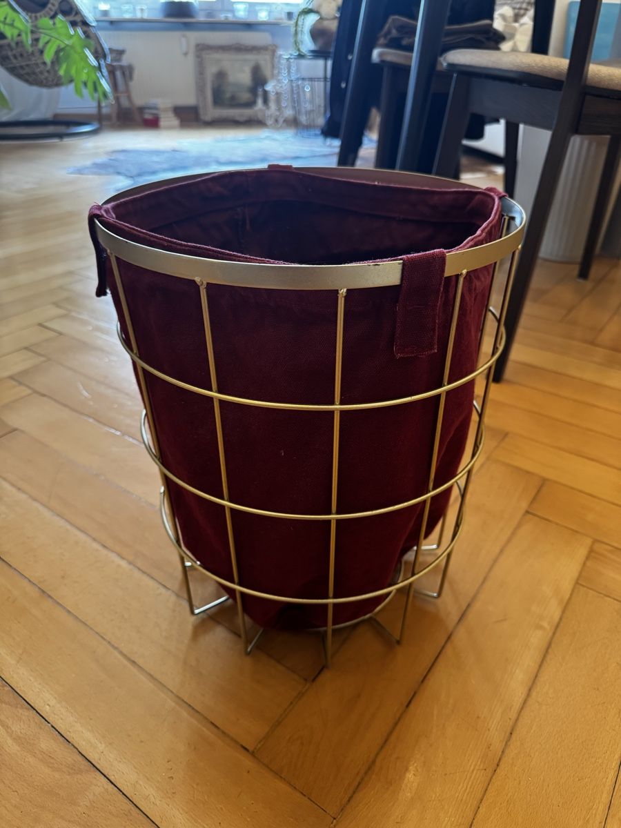 Poubelles: Papierkorb – D'occasion à St. Gallen par mic_y2tq