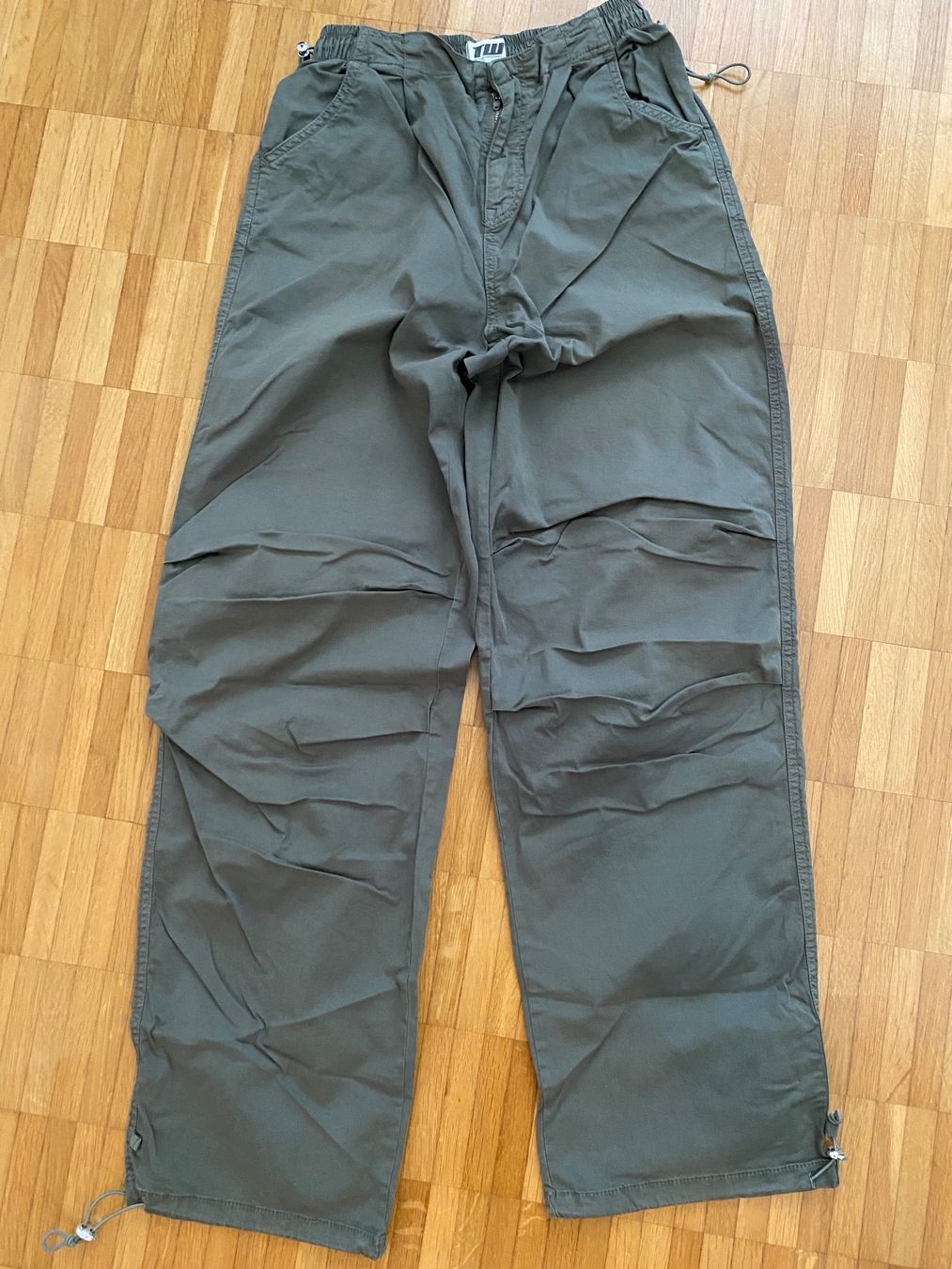 Hosen: Pantalon fille – Gebraucht aus Basel von OK2010