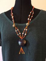 Collier de perles et pendentif en Wawa