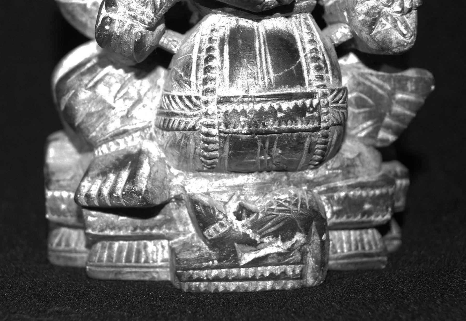 Sculture & Statue: Ganesha aus grauem Stein gemeisselt – Usato da Geroldswil venduto da ARTEFACTO 2