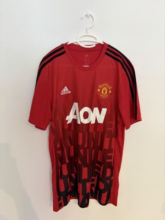 Manchester United Trainingstrikot (L)