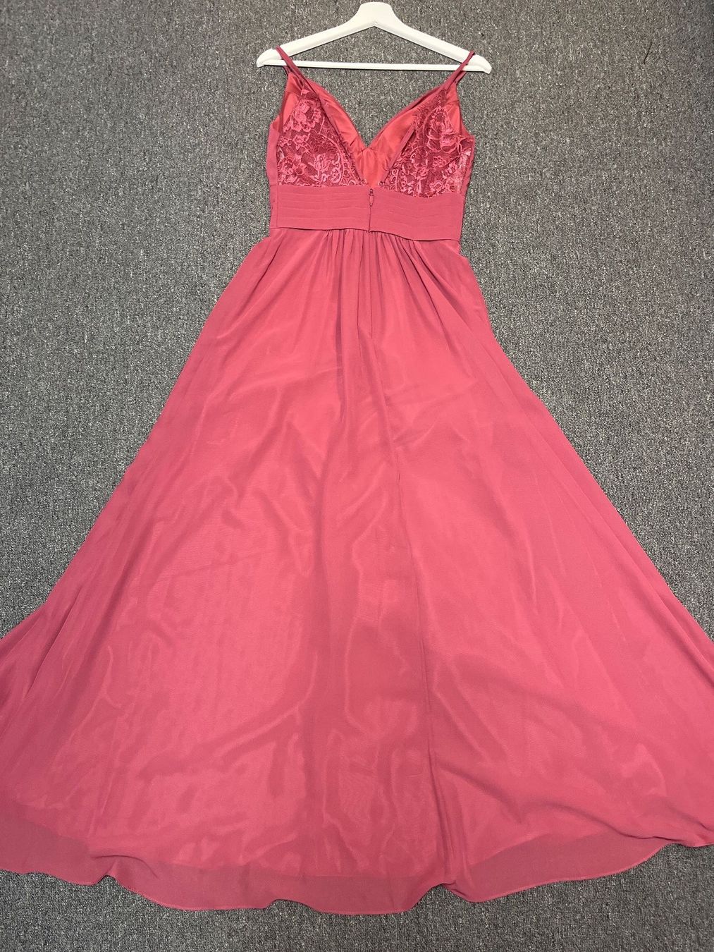 JJ’s House Robes: Festliches Kleid – D'occasion à Beckenried par jan_fr9g 1