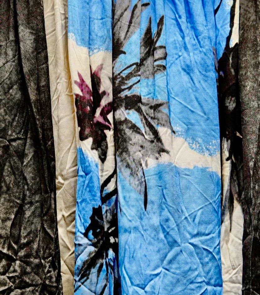 Zara Gonne: ZARA Rock mit Print - neu - – Nuovo (secondo la descrizione) da Jona venduto da vanessasupermarket20 6
