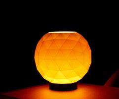 Polygon Ball Lampe