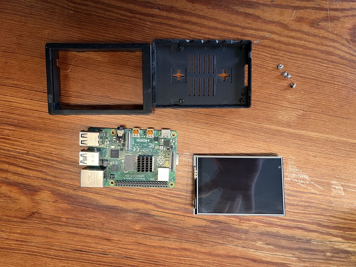 Raspberry Pi Schede madri: Raspberry Pi 4 Model B mit Touchscreen & Gehäuse – Usato da Zürich venduto da ihsan8005 4