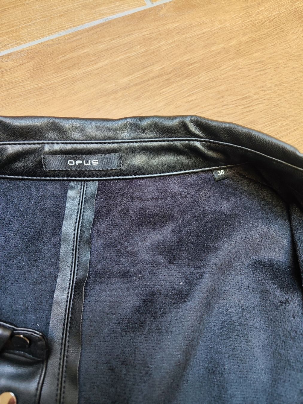 Giacche: Opus Jacke Grösse 38 Lederoptik Schwarz – Usato da Münchenstein venduto da tottenb 1