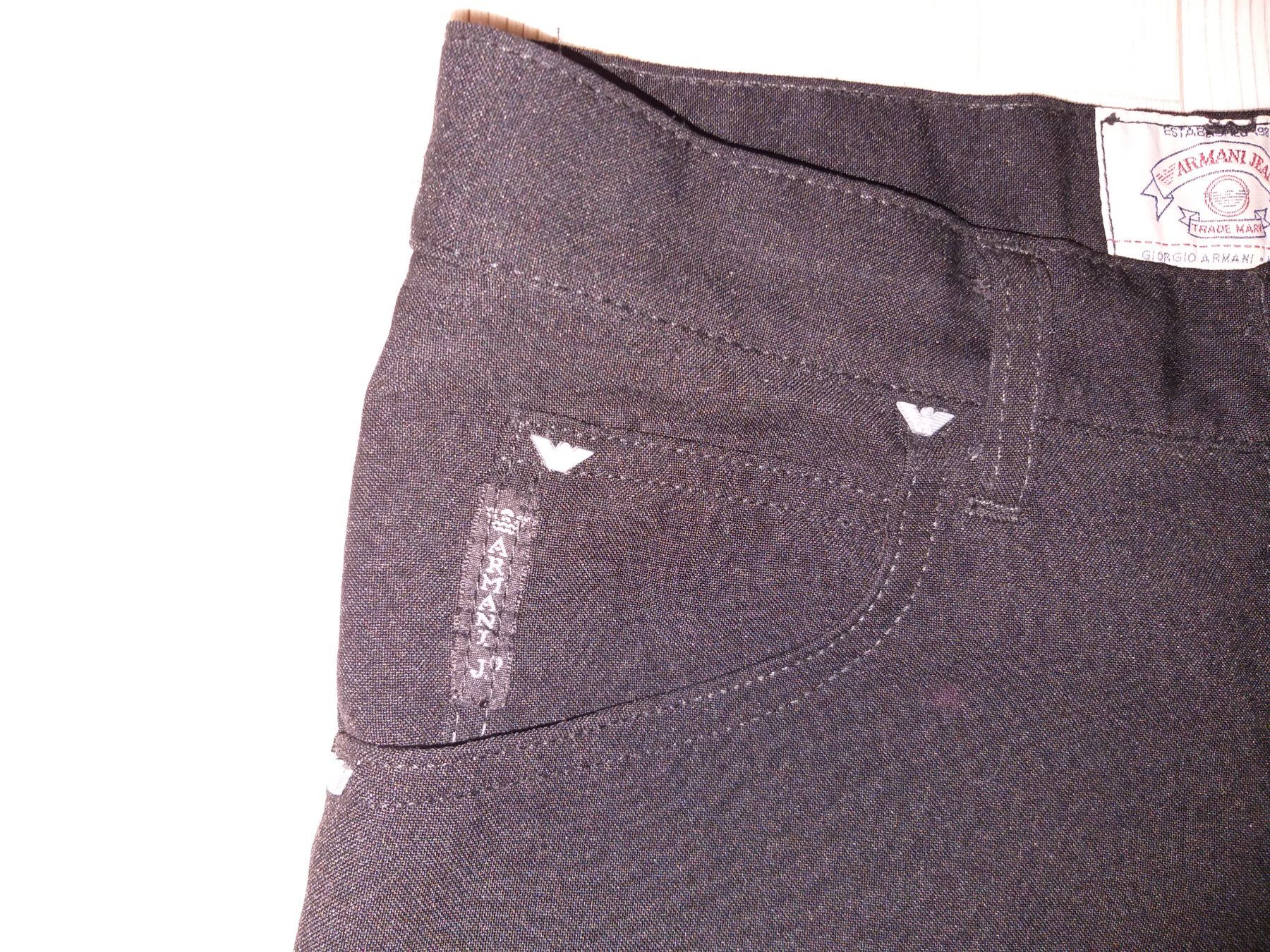 Armani Pantaloni: ARMANI  Pantalon/Hose    Taille / Grosse W27 – Usato da Cossonay-ville venduto da Super-Price-Quality 2
