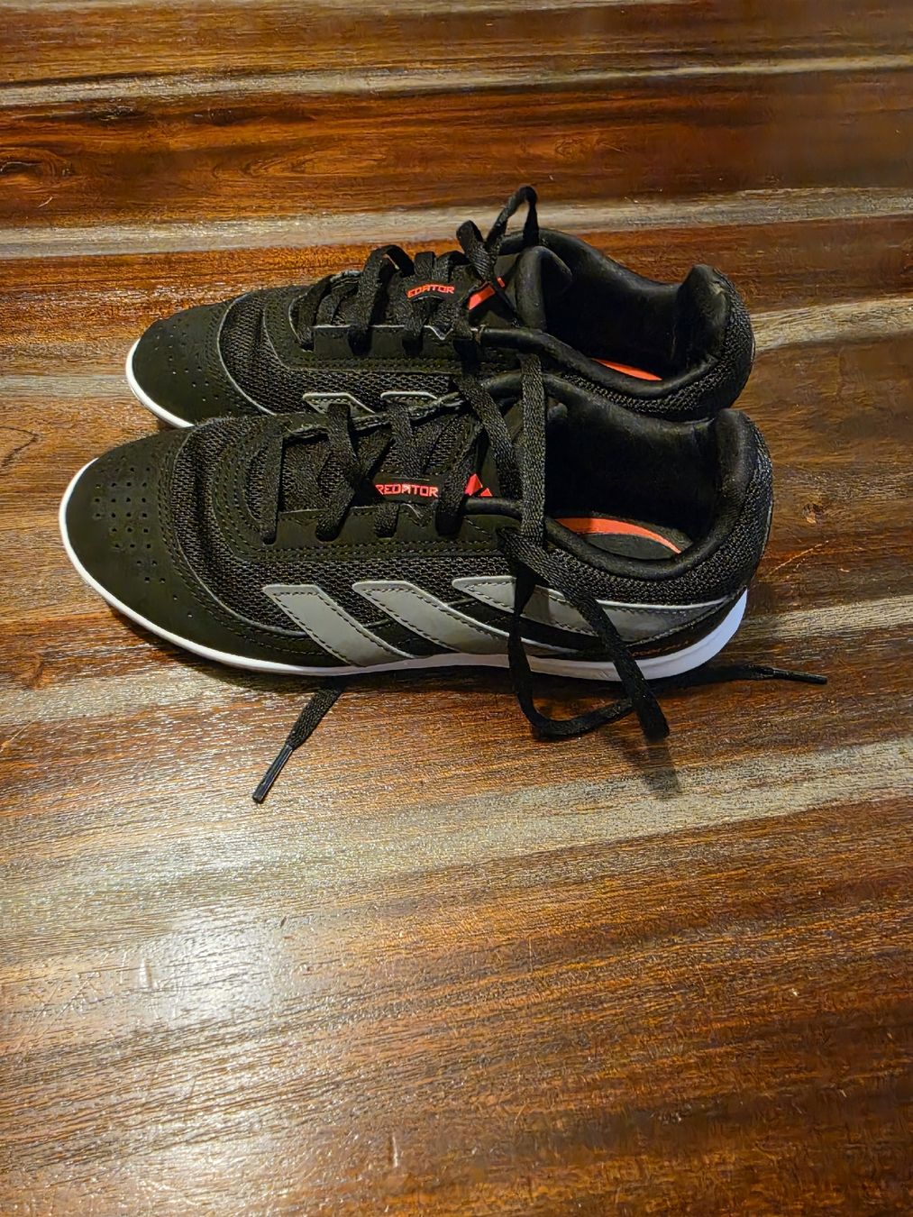 Adidas Scarpe da uomo: Adidas Predator Hallenschuh – Usato da Langnau im Emmental venduto da Ramona910 1