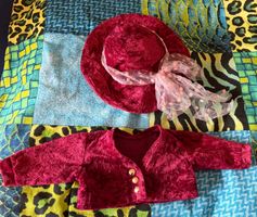 Puppenkleider, Hut und Jacke Famosa, Spanien, Samt, Klett