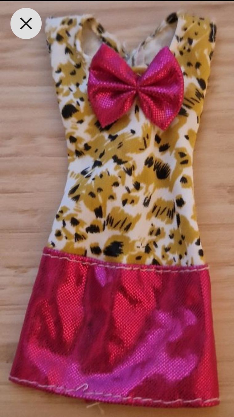 Bambole: Robe pour Barbie – Usato da Couvet venduto da Pioune