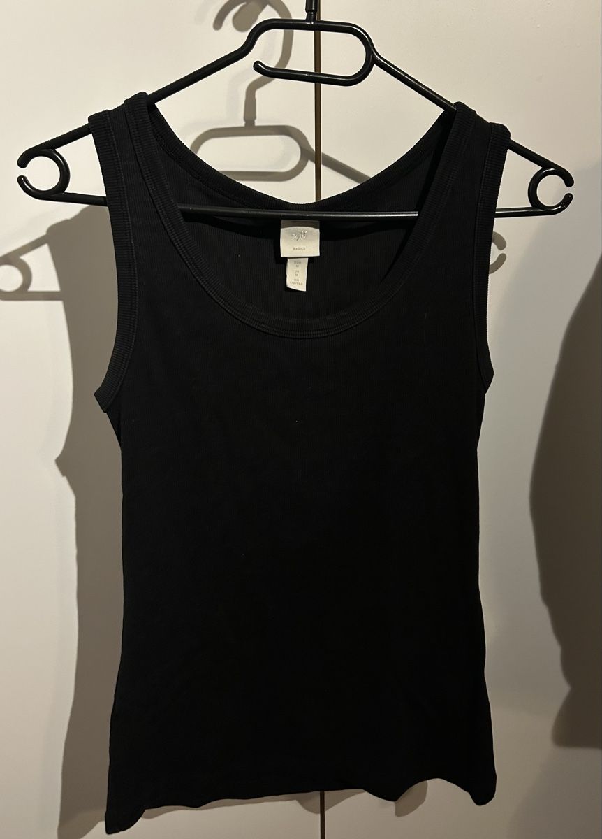 Top: Schwarzes Tank Top von h&m – Usato da Aesch BL venduto da nor_57cz