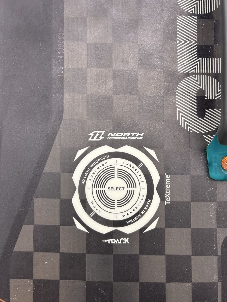 North Planches de surf: North Kiteboard Select 135/40 – D'occasion à Degersheim par Zybax 1