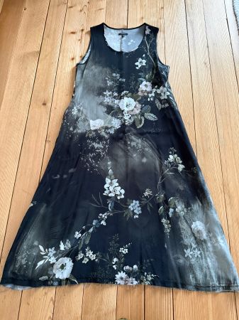 Geblümtes Seidenkleid R13