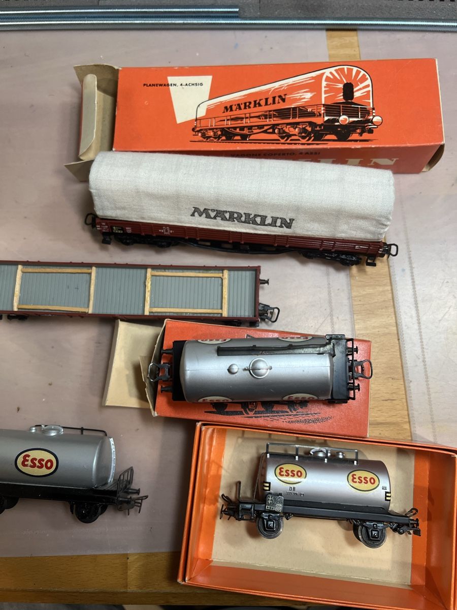 Märklin Modellini di ferrovie: Märklin Güterwagen – Usato da Dübendorf venduto da Troggy
