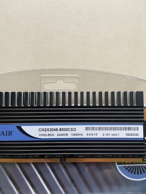 Corsair Memoria / RAM: Corsair Dominator CMX2048 – Nuovo (secondo la descrizione) da Zürich venduto da Maki8 2