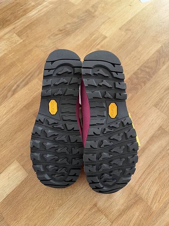 Sherpa Damenschuhe: Wanderschuhe von Sherpa – Neu und originalverpackt aus Ibach von ronaldo78 1