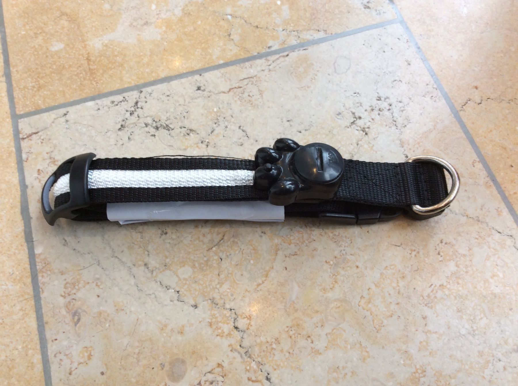 Guinzagli & Collari: LED Hunde Halsband NEU – Nuovo (secondo la descrizione) da Nidau venduto da Beritundpan