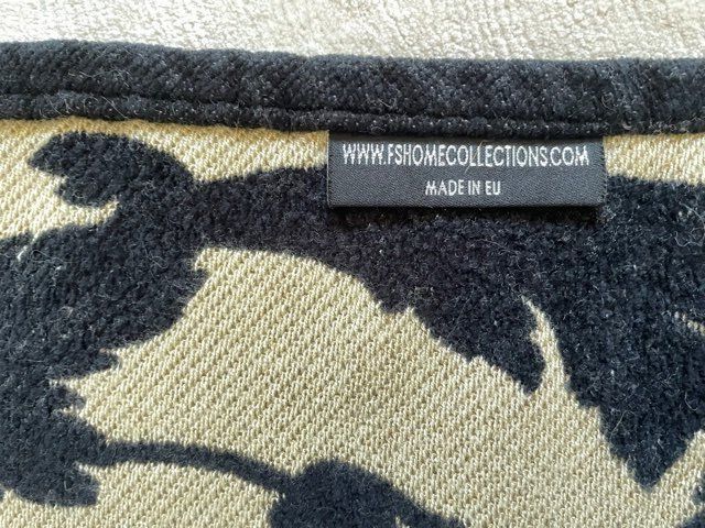 Coperte: Plaid schwarz/gold FS Home Collection – Usato da Wohlen AG venduto da homecollectivech 2