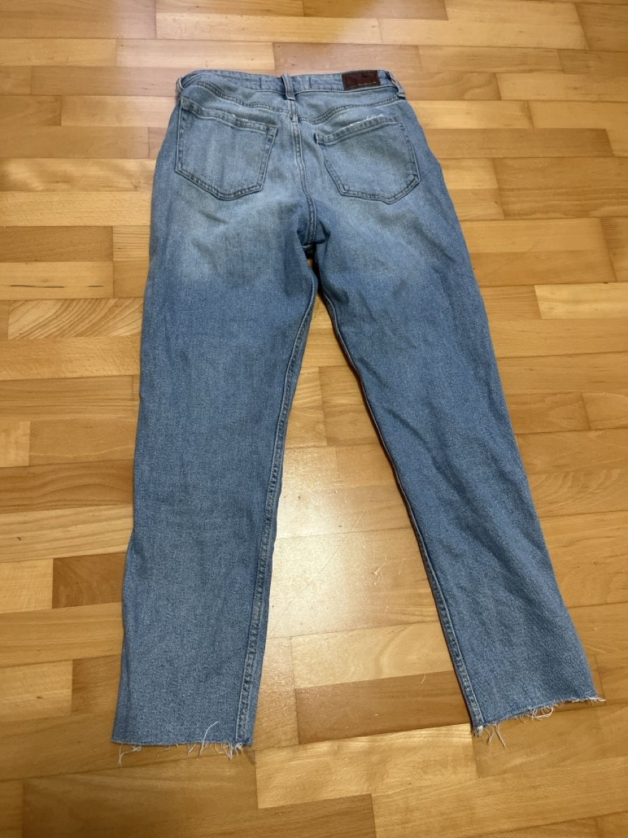 Hollister Jeans: Hollister Jeans – Nuovo (secondo la descrizione) da Bülach venduto da SharonP01 1
