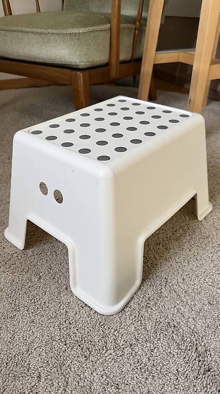Hocker: Ikea Tritthocker – Gebraucht aus St. Gallen von ema_rcj6