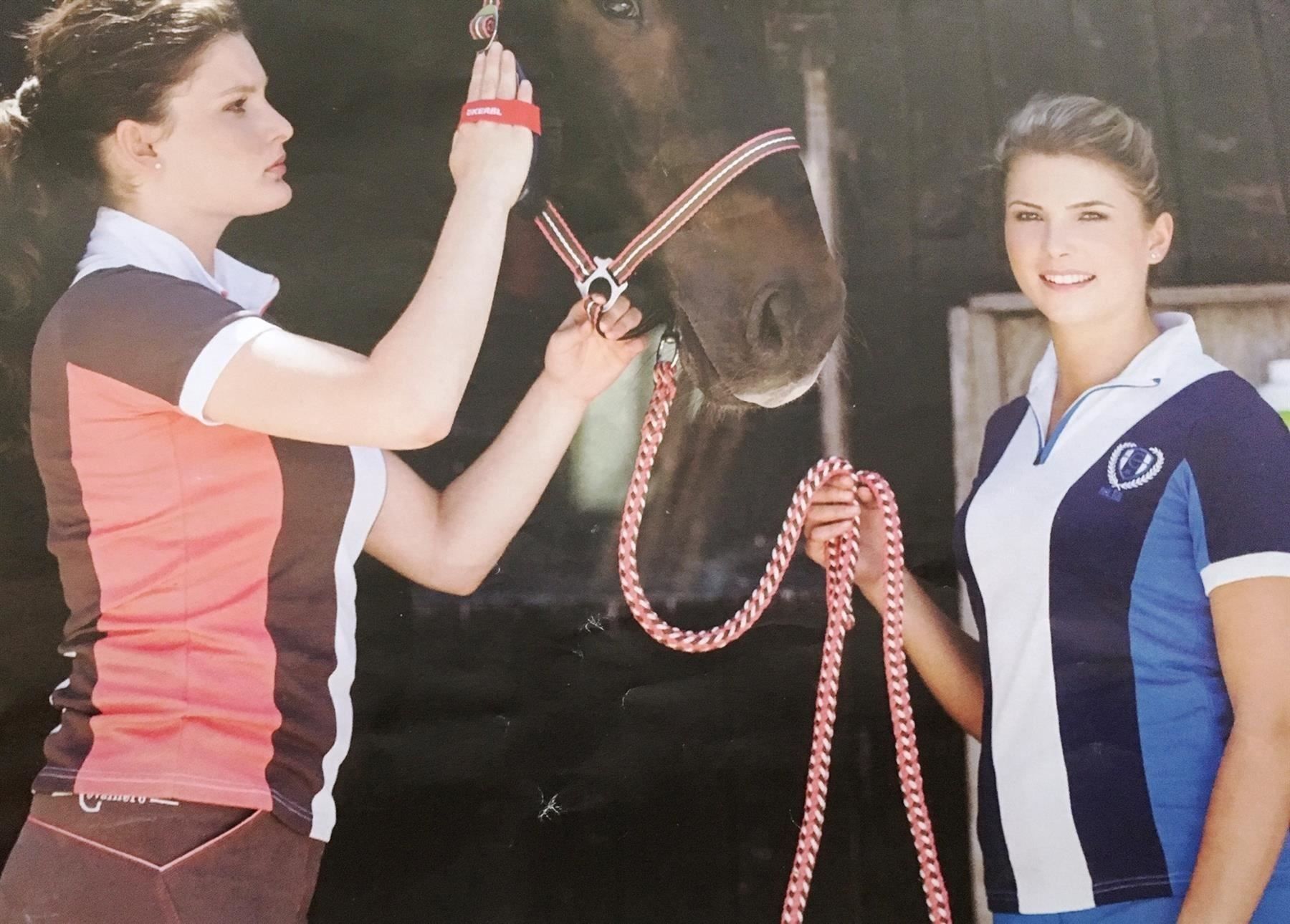 Magliette Polo: Reit-Damen-Polo-T.Shirt M + L – Nuovo e nell'imballaggio originale da St. Gallen venduto da schnaeppchen-preise 1