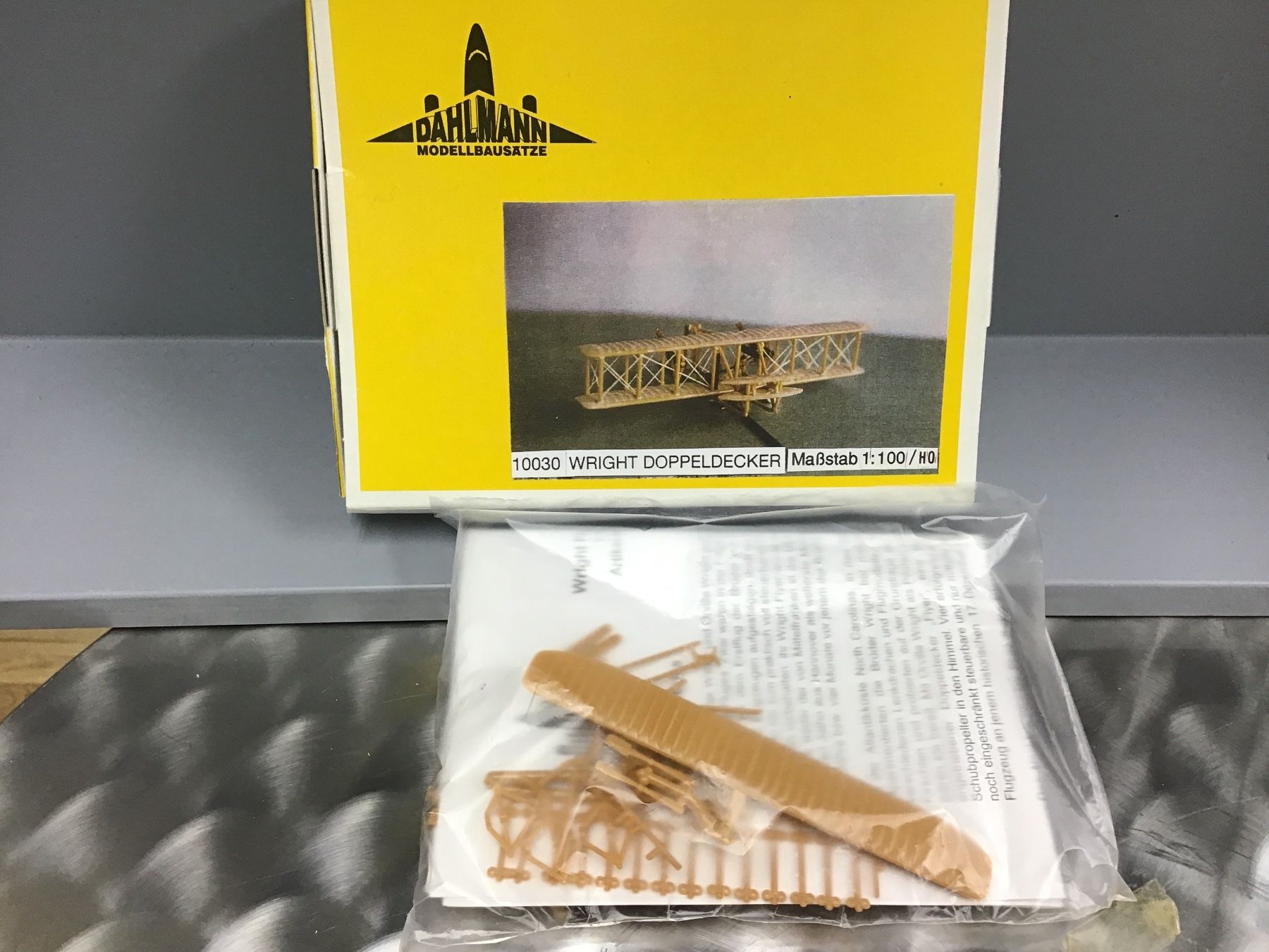 Kit di modellismo & Modellini statici: Dahlmann Wright Doppeldecker, Massstab 1:100, Neu! – Nuovo e nell'imballaggio originale da Männedorf venduto da Modellbau-wyss