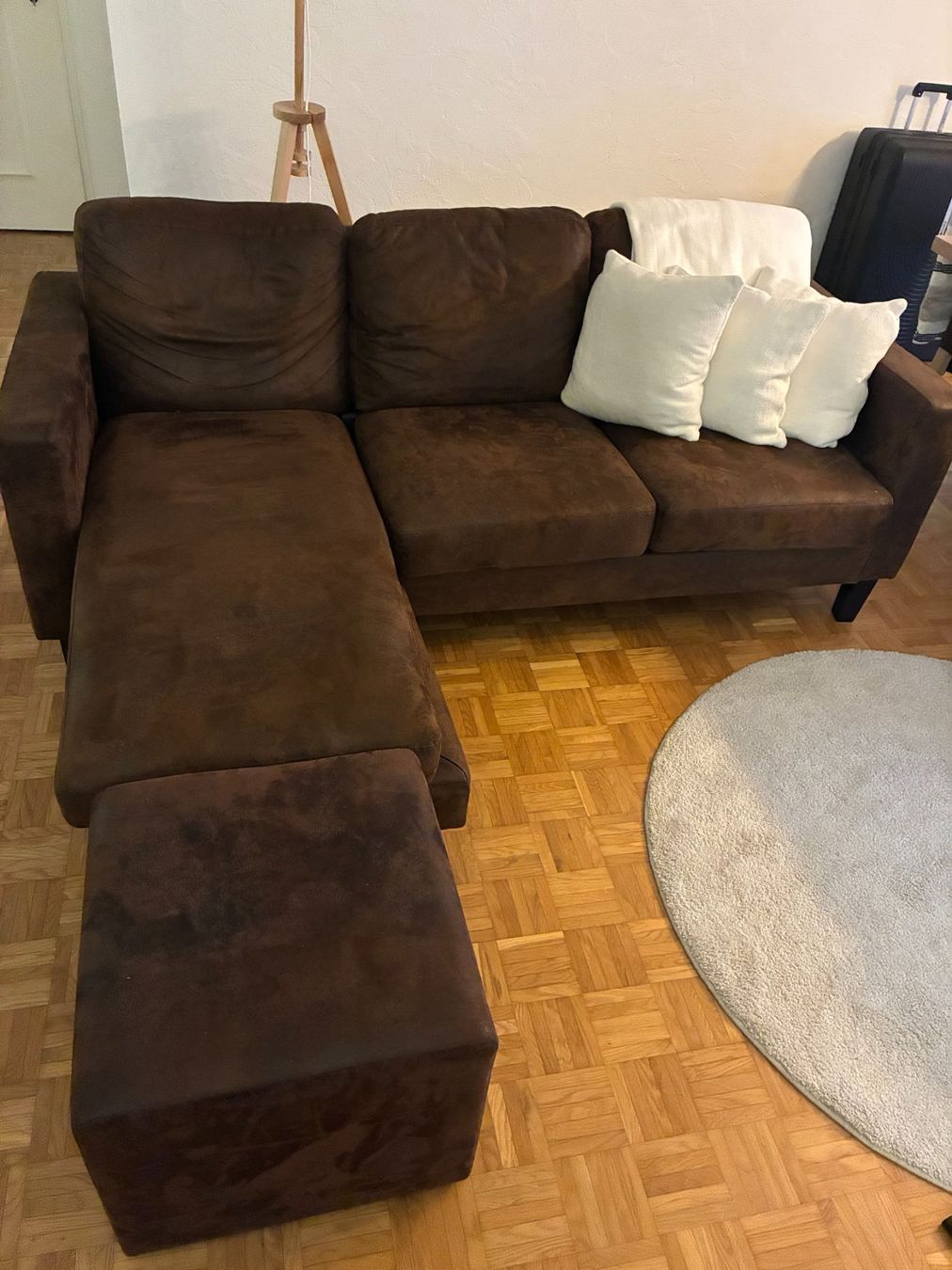 Conforama Sofas: Wohnzimmer Sofa (Braun) + Hocker – D'occasion à Zürich par rko_mxc9 1