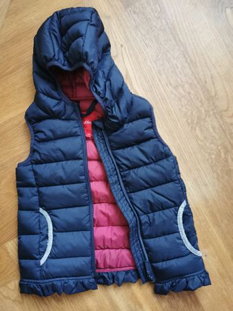 S. Oliver Weste dunkelblau mit Taschen und Kaputze Gr. 98