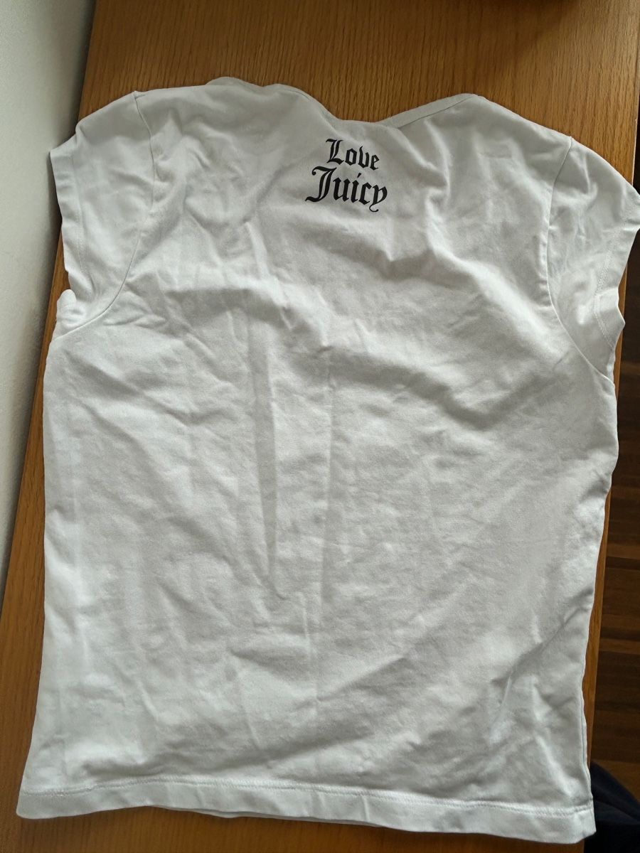 Juicy Couture Top: Juicy Couture Top – Nuovo (secondo la descrizione) da Horgen venduto da mar_9yv7 3