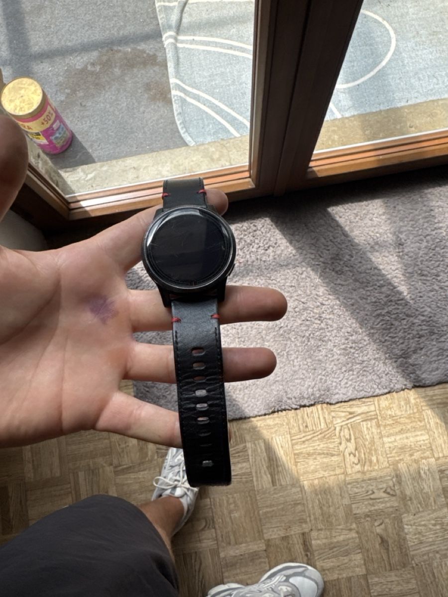 Garmin Smartwatch: Montre connectée Garmin Darth Vader Star Wars Edition – Usato da Cormoret venduto da naaatsiiirt 2