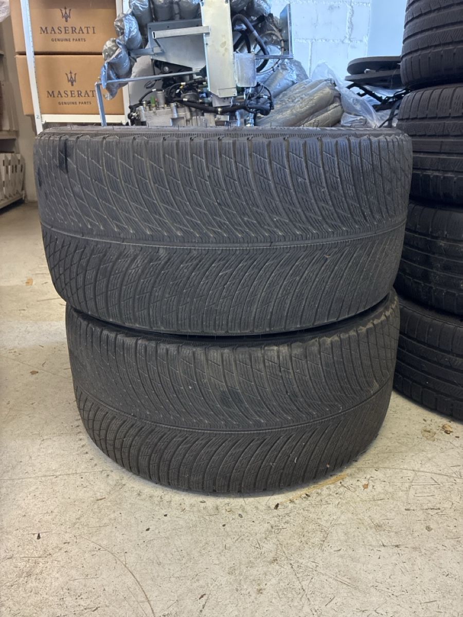 Pneus & Kompletträder: Winterreifensatz Michelin Ferrari – Gebraucht aus Stein AR von Leirer_Stein