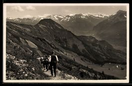 AK Rothorn-Brünig, Wanderer am Höhenweg